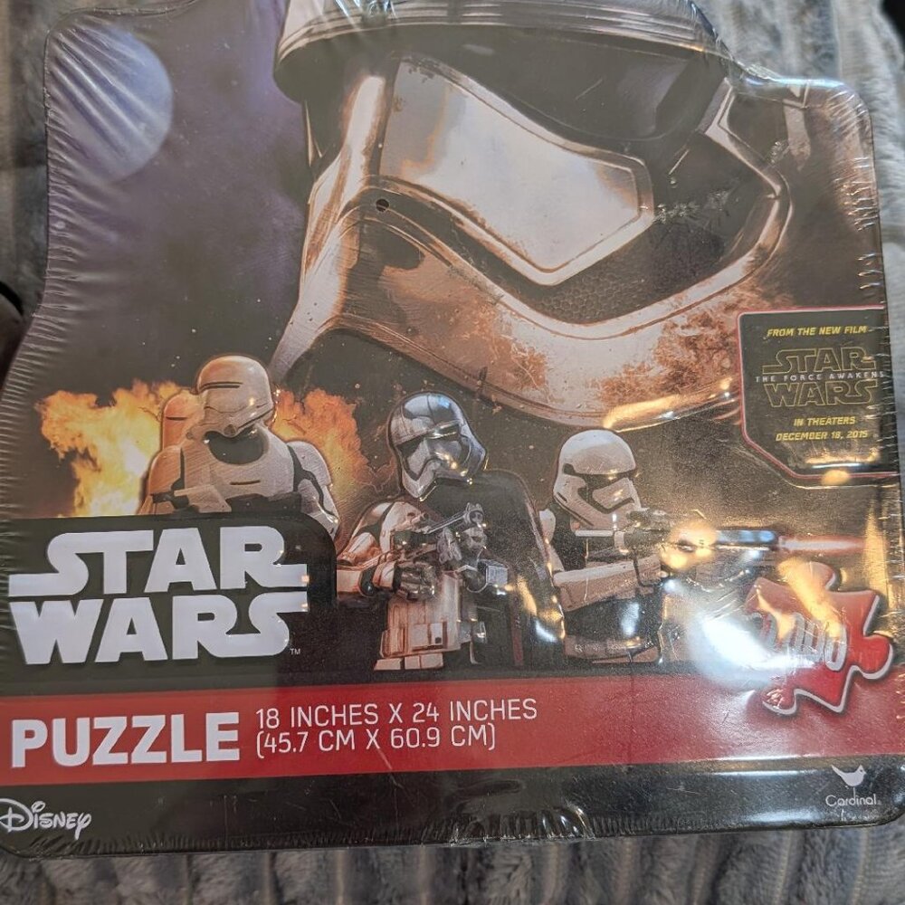 Star Wars: The Force Awakens jigsaw puzzle featuring Captain Phasma and Stormtro